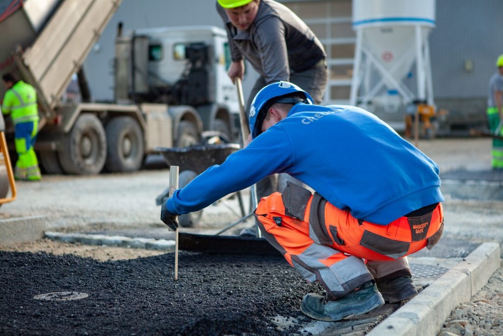 Constructeur de routes et aménagements urbains